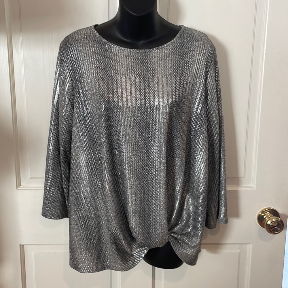 Clara Sun Woo silver popover 3/4  sleeve top. Medium